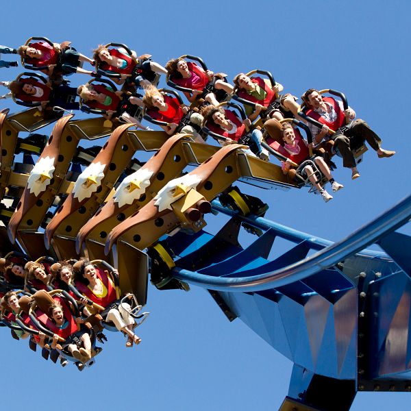 Dollywood theme park entrance and attractions